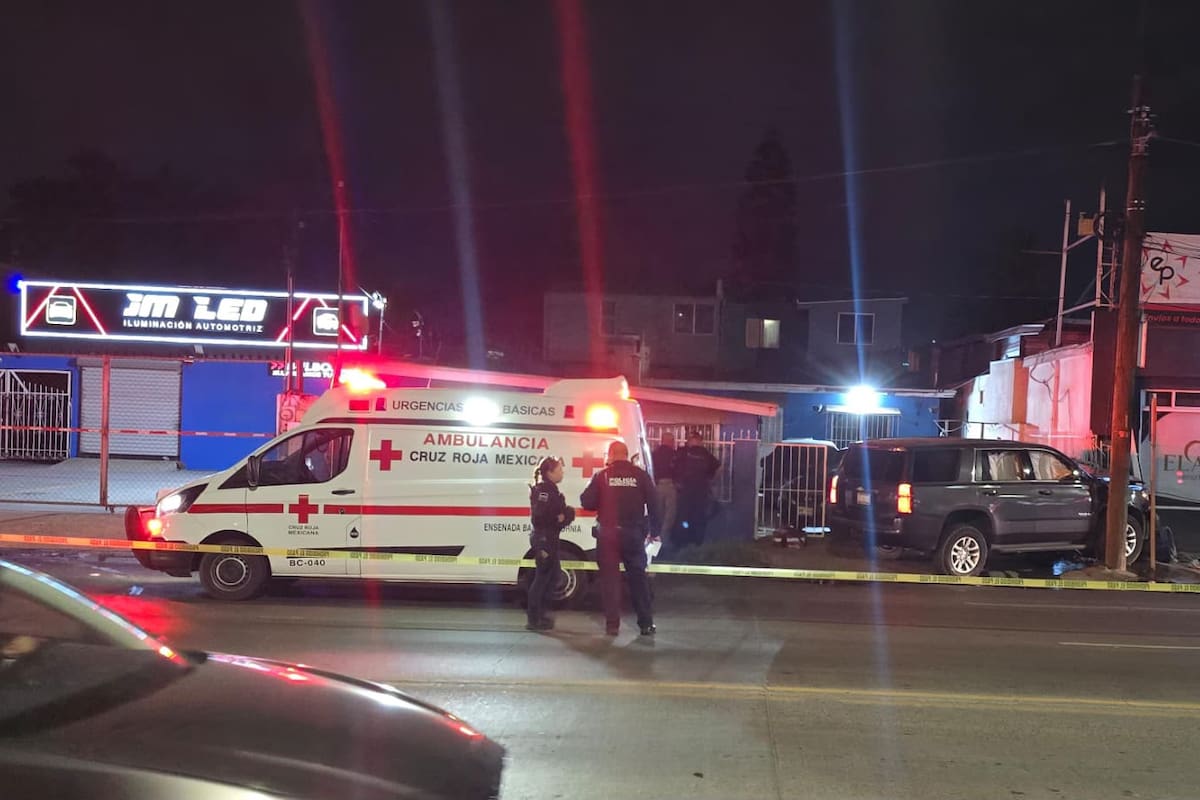 Comerciante recibe disparo y embiste a presunto atacante contra una pared en Tijuana