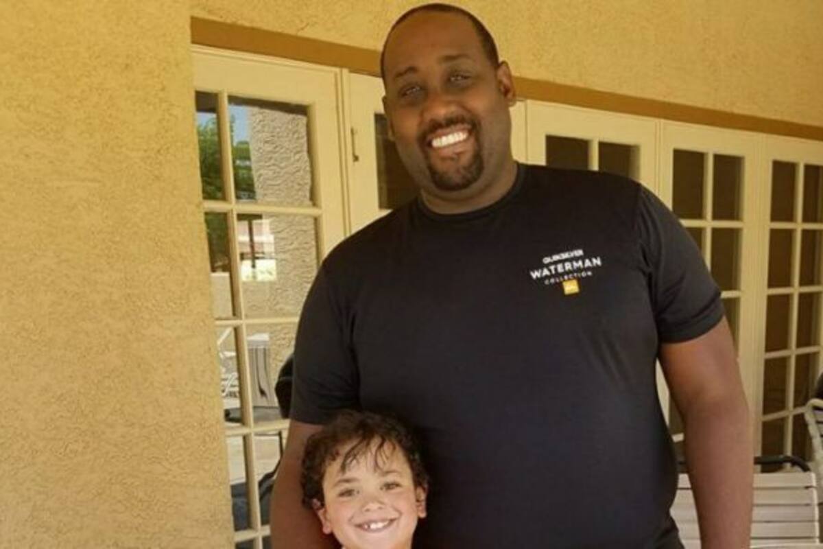 Encuentran muertos a padre e hijo en su casa, en Arizona; investigan asesinato-suicidio