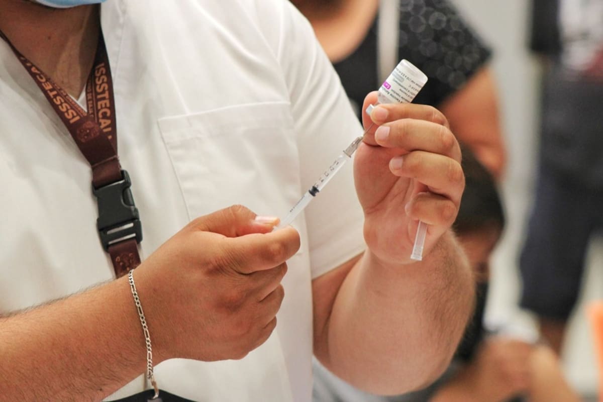 México incorporará vacunas actualizadas de Pfizer y Moderna en la campaña invernal contra COVID-19