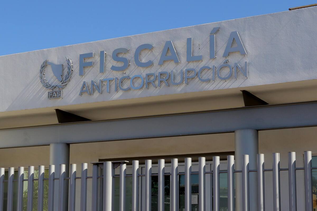 Ratifica Guillermo Padrés denuncia contra ex Gobernadora Claudia Pavlovich por abuso de autoridad