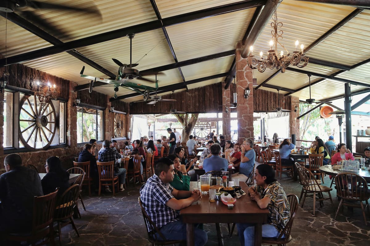 El 90% de los establecimientos afiliados operó de manera regular durante el fin de semana