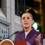 Claudia Sheinbaum retó a la calificadora S&P tras las alertas de una deuda pública de 54 por ciento y aseguró que le darán la vuelta a la perspectiva negativa de Pemex y CFE para demostrar que la economía de México se mantiene sólida y con grado de inversión