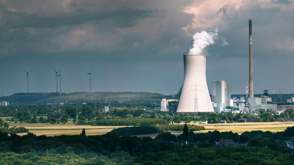 Tras 16 horas del reinicio de la planta nuclear más grande del mundo, Japón detiene las operaciones y suspende la reactivación del reactor debido a fallas técnicas