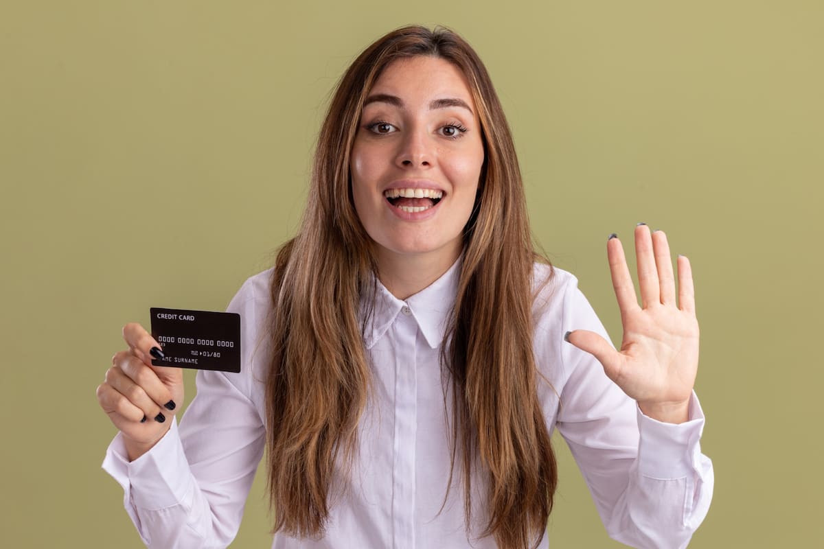 ¿Cuántas tarjetas de crédito se pueden tener? Esto dice el Círculo del Crédito
