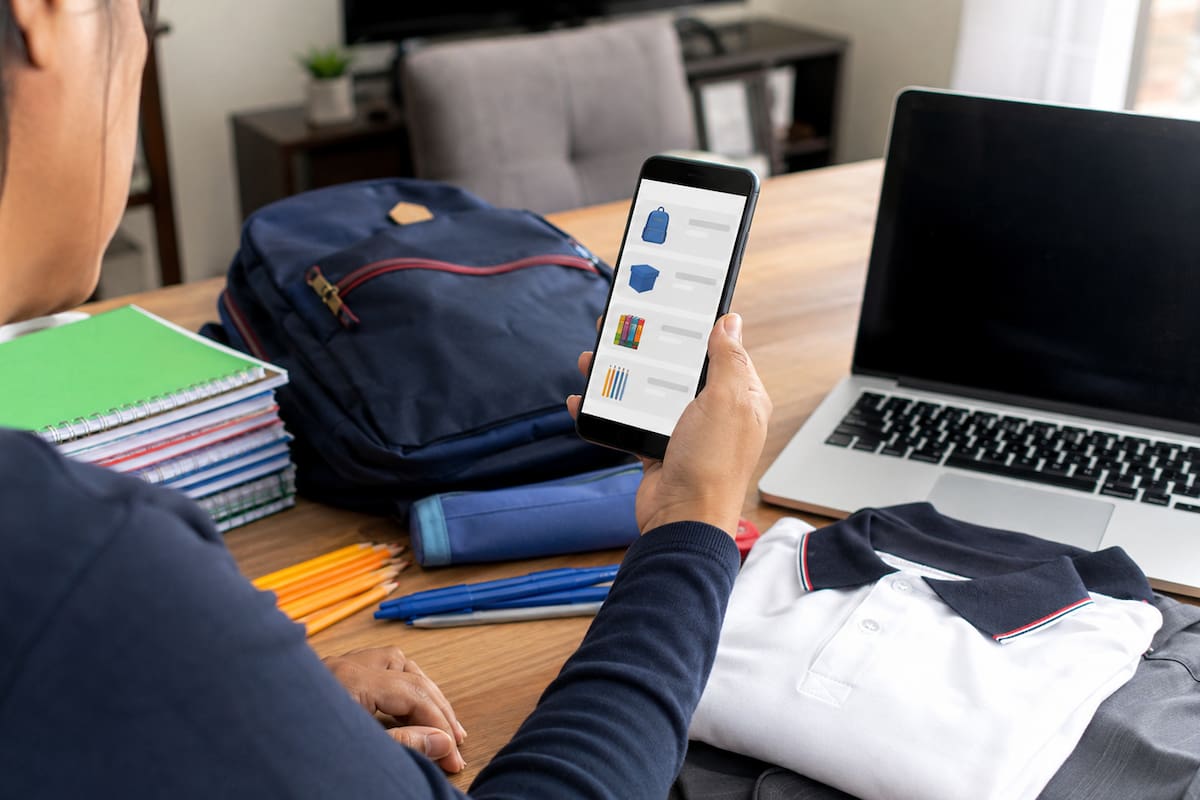 Regreso a clases 2026: Estos fraudes digitales aprovechan compras de útiles, uniformes y equipos, además de mensajes falsos sobre colegiaturas y becas para robar dinero o datos personales