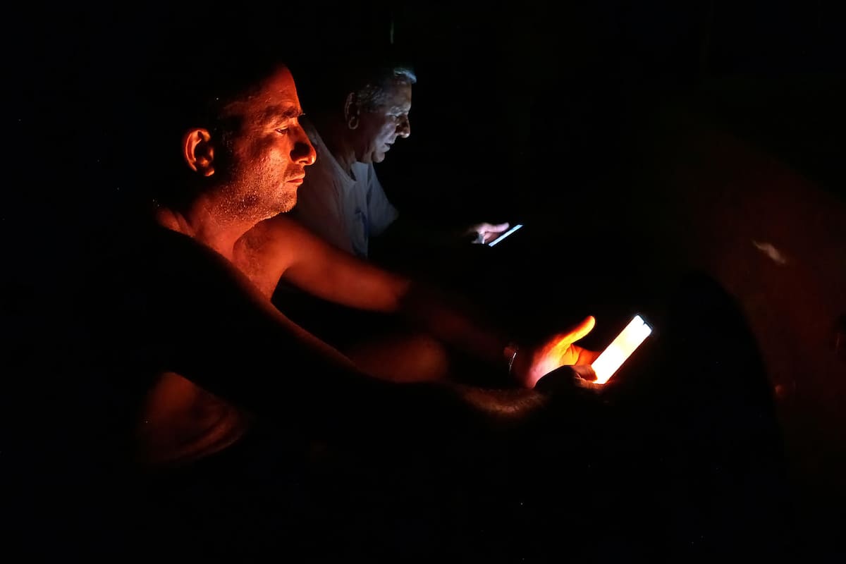 La falta de divisas para importar combustible y el deterioro de las centrales termoeléctricas, muchas con más de 40 años en operación, complican la capacidad de generación energética.