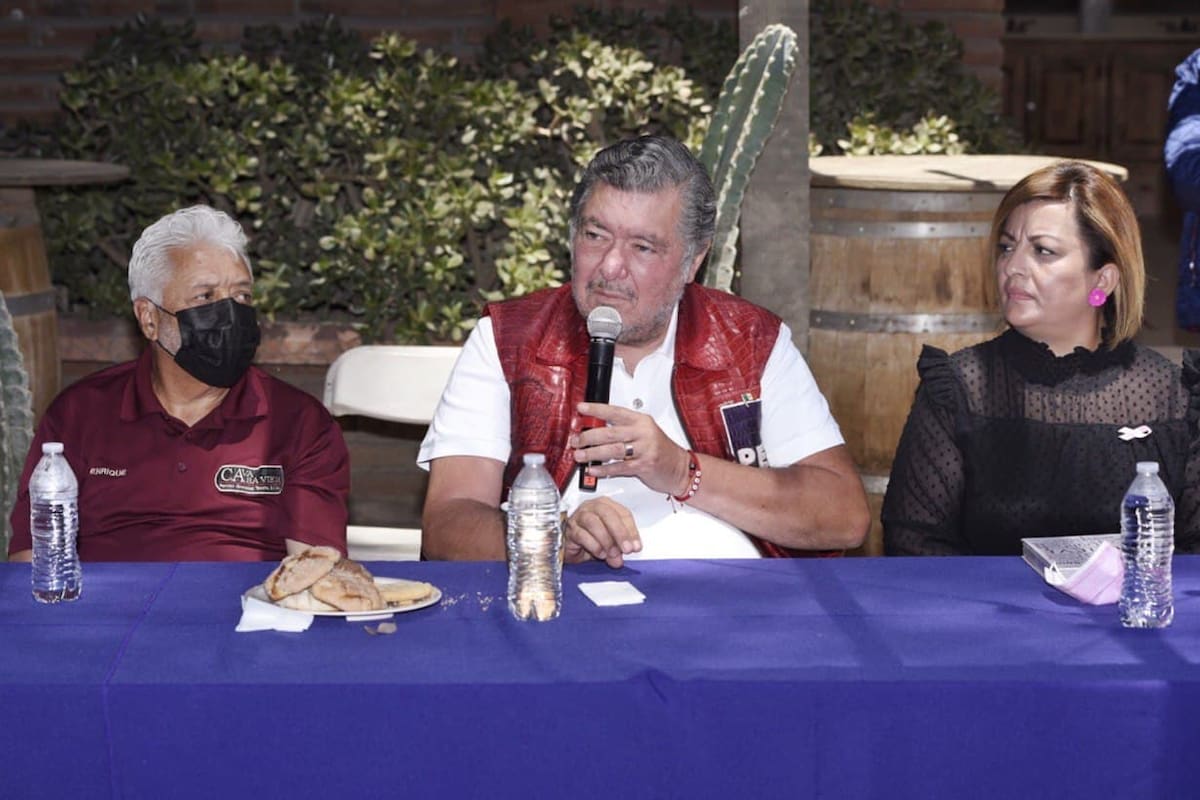Suma Hank Rhon a 22 mil morenistas a su campaña