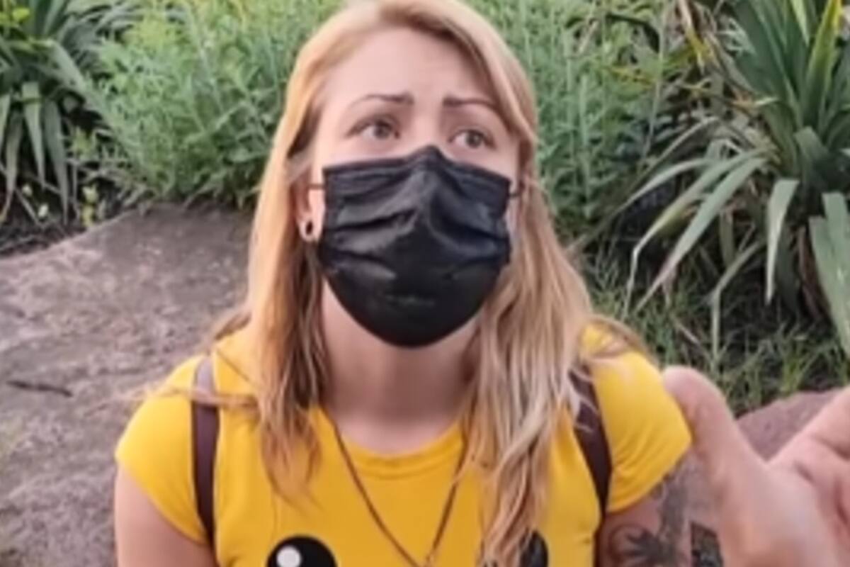Sacan de Six Flags a madre de familia por usar shorts 'demasiado cortos' en EU