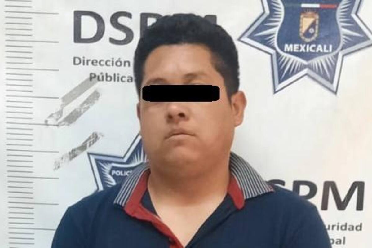 Ebrio golpea a policía durante detención