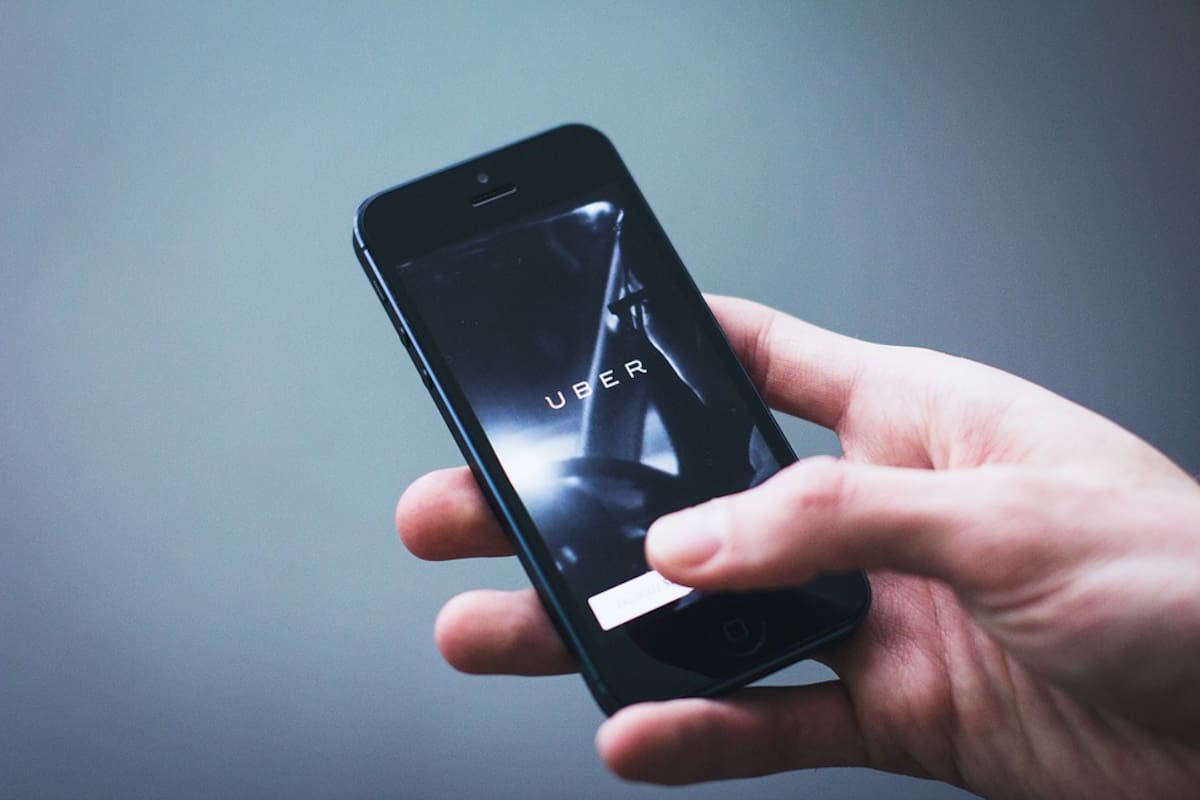 Uber y Rappi deben dar factura electrónica a usuarios