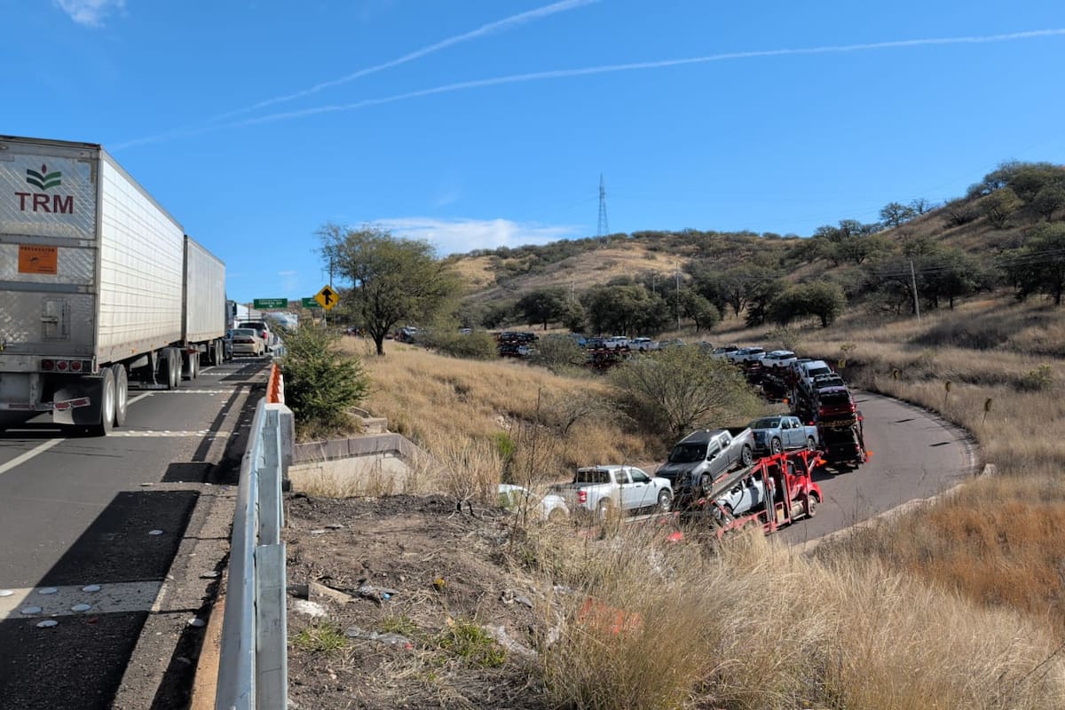 Fallas del sistema de aduana provocan congestionamiento vehicular