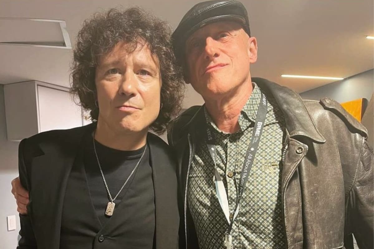 Enrique Bunbury llora la partida de Jorge Martínez, líder de Ilegales: “Qué tristeza más grande”