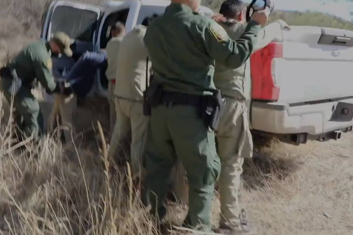 VIDEO: Capturan grupo de indocumentados por Nogales