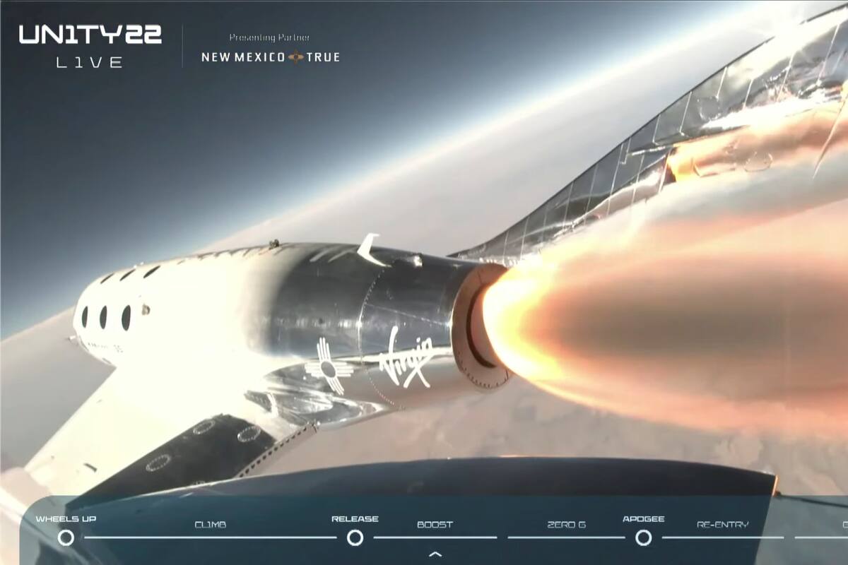 Por qué el turismo espacial impulsado por Jeff Bezos y Richard Branson es señalado de ser altamente contaminante