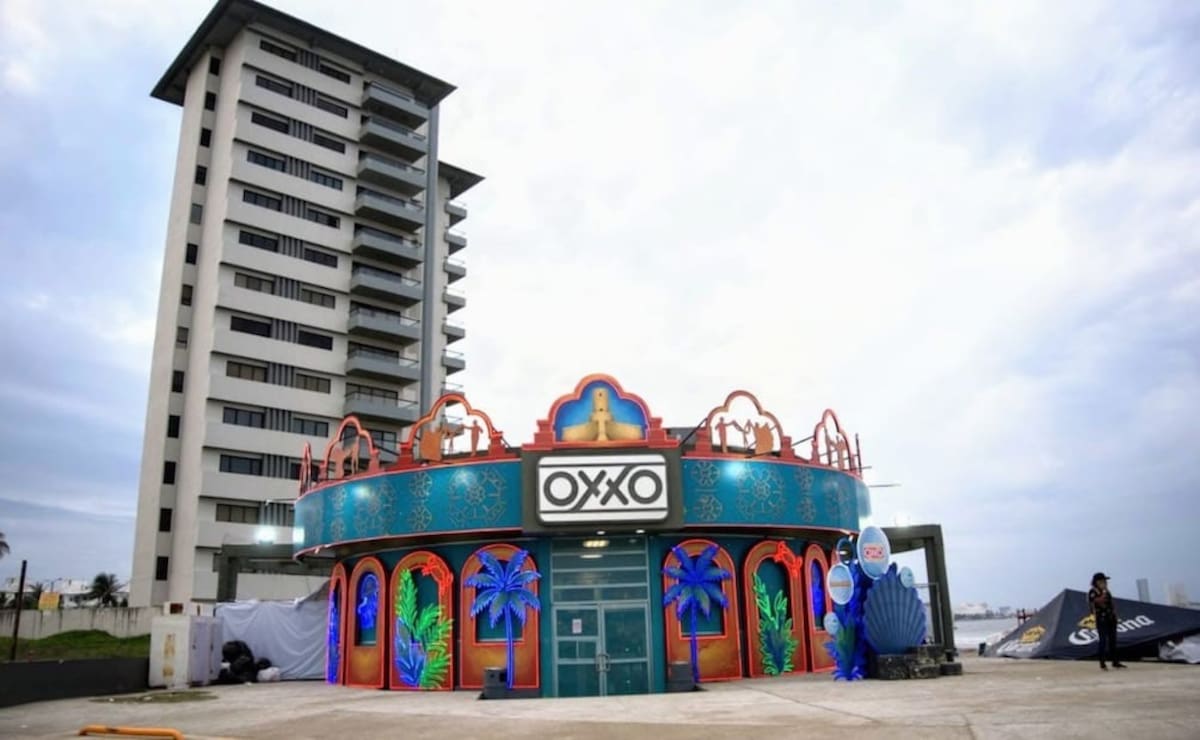 OXXO Playa del Muerto. Foto: Instagram