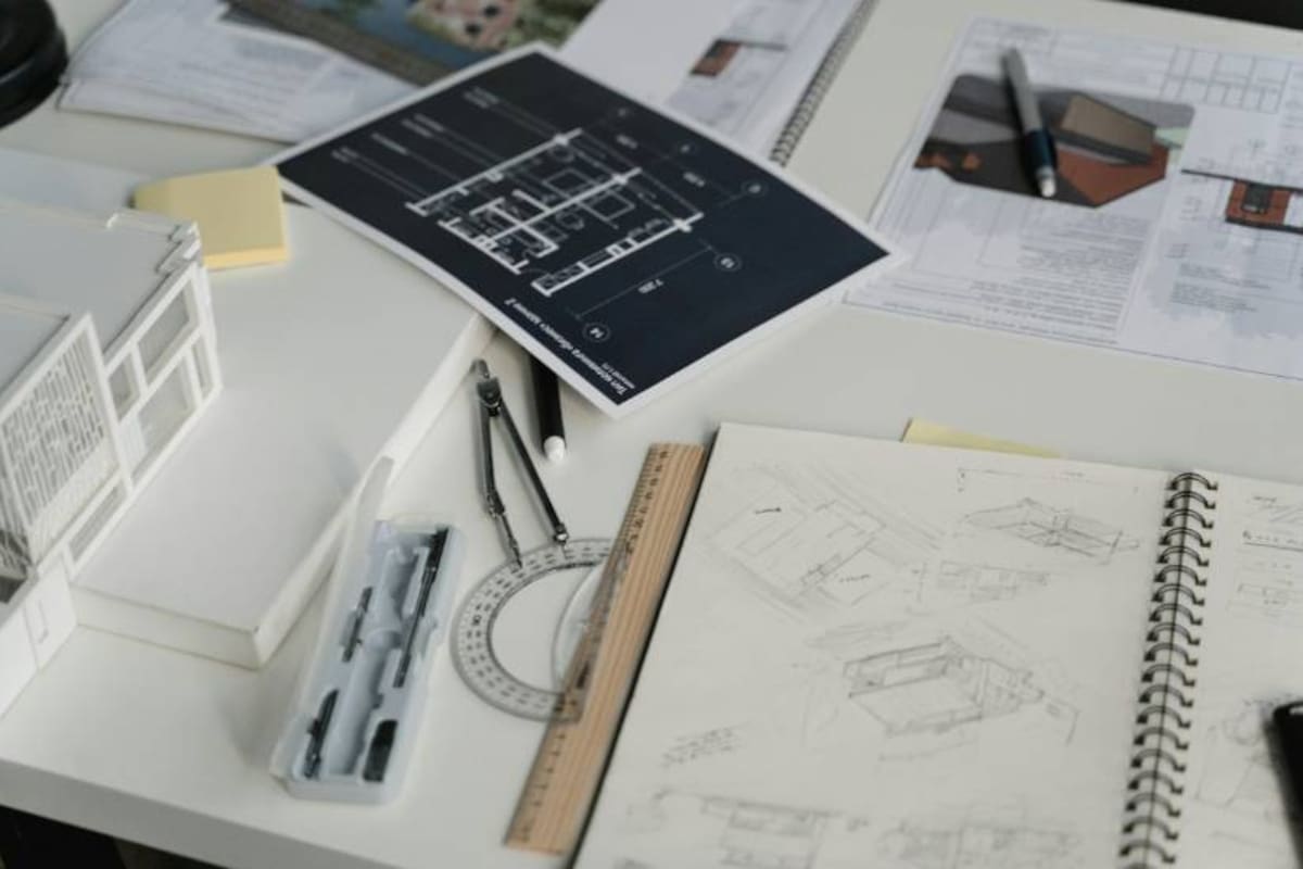 ¿Cuánto dura la carrera de arquitectura y qué brinda cada etapa?