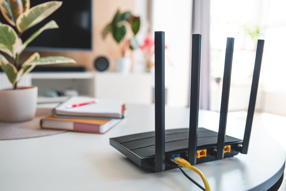Aunque un repetidor ayuda a ampliar la señal WiFi, la capacidad de navegación, sin embargo, continúa dependiendo del servicio contratado. | Foto: Especial