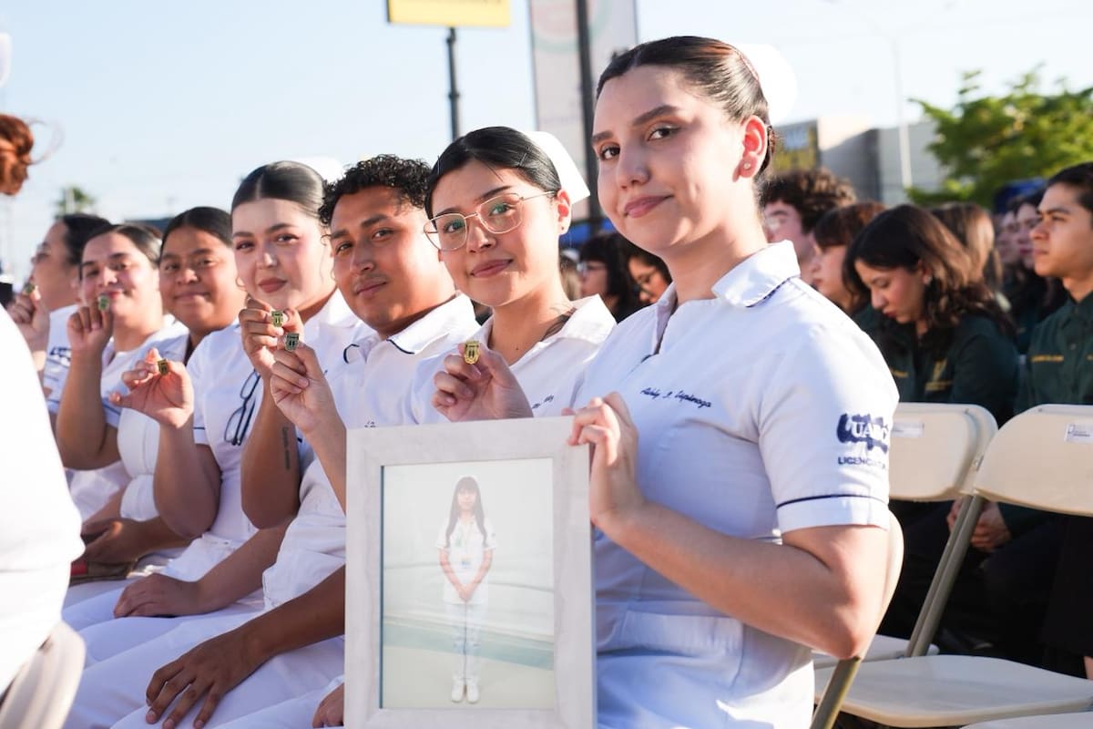 UABC celebra a su generación 2026 con pin y ceremonia de egreso; 2 mil 220 futuros profesionistas en Mexicali y casi 6 mil en todo BC