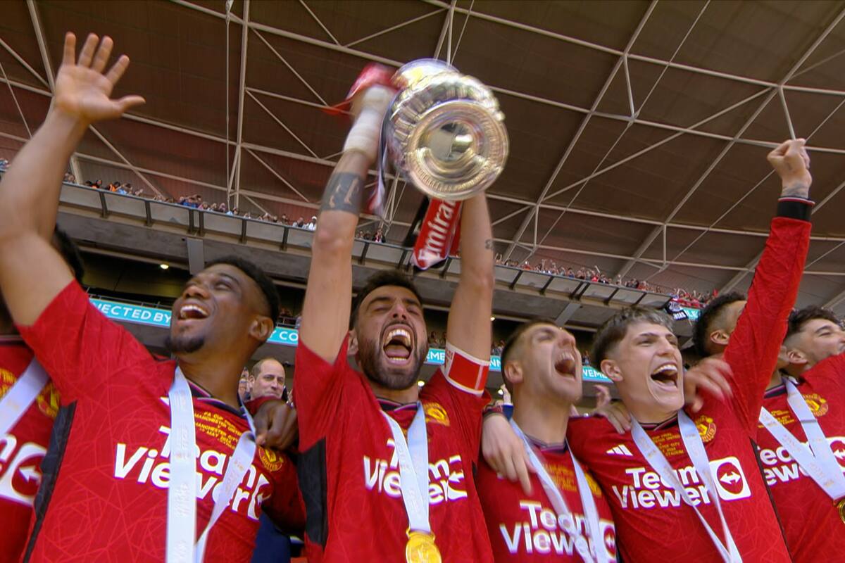 Manchester United conquista el título de la FA Cup al vencer 2-1 al Manchester City