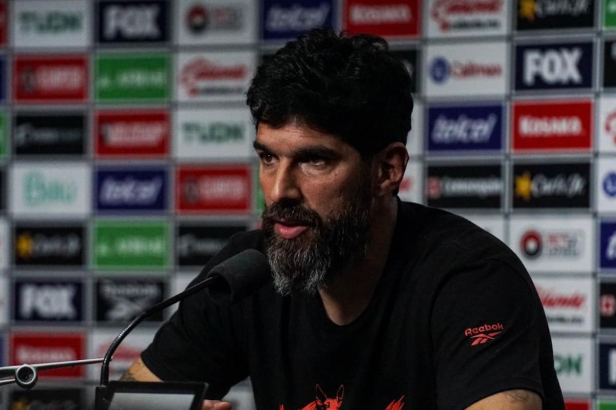 “Loco” Abreu adelanta “fichaje” para cuerpo técnico del Tri