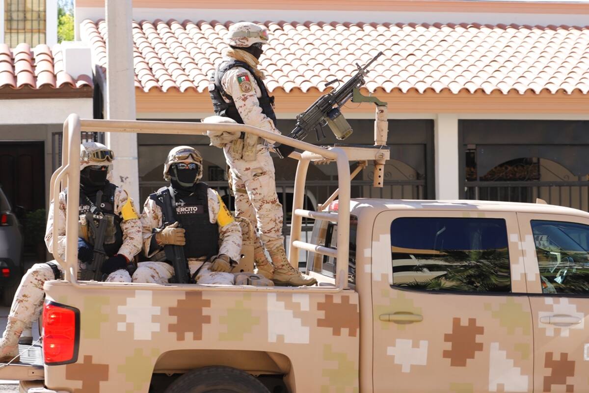 Refuerzan militares a Guaymas