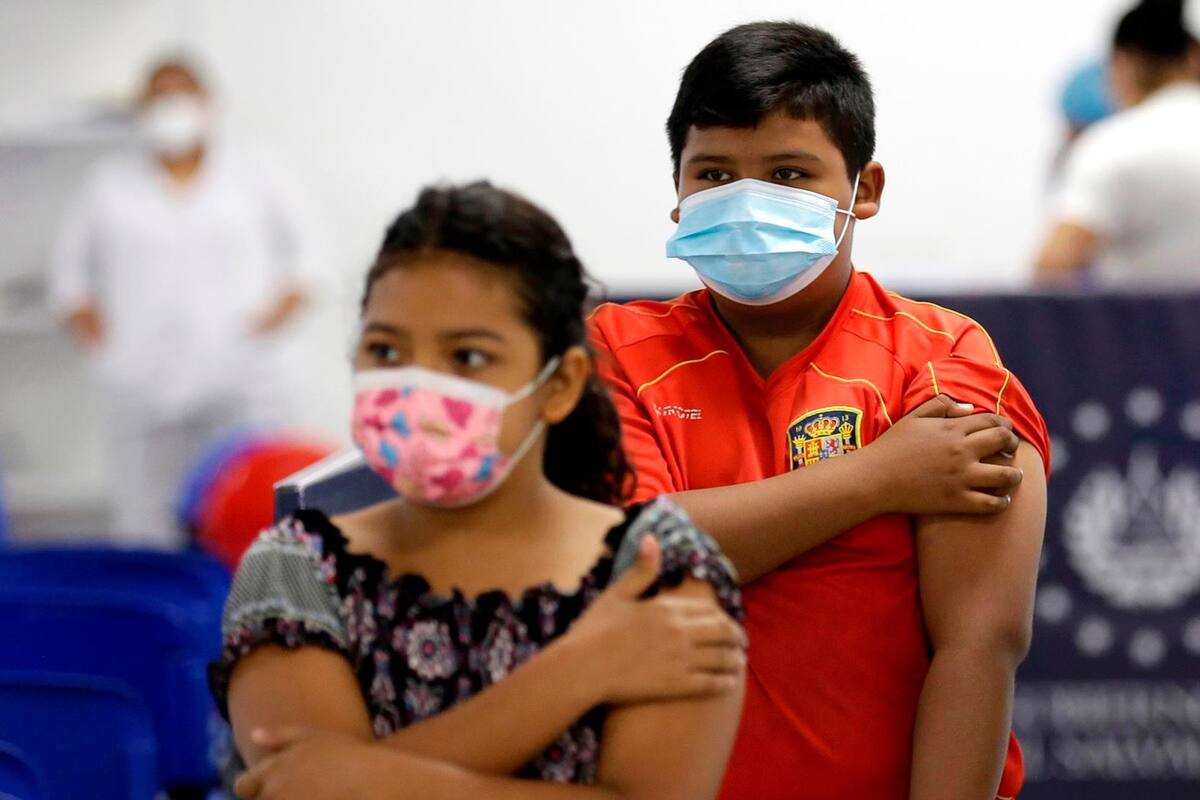 Mujer vacunaba a niños contra Covid sin tener licencia, estalla polémica en Puerto Rico