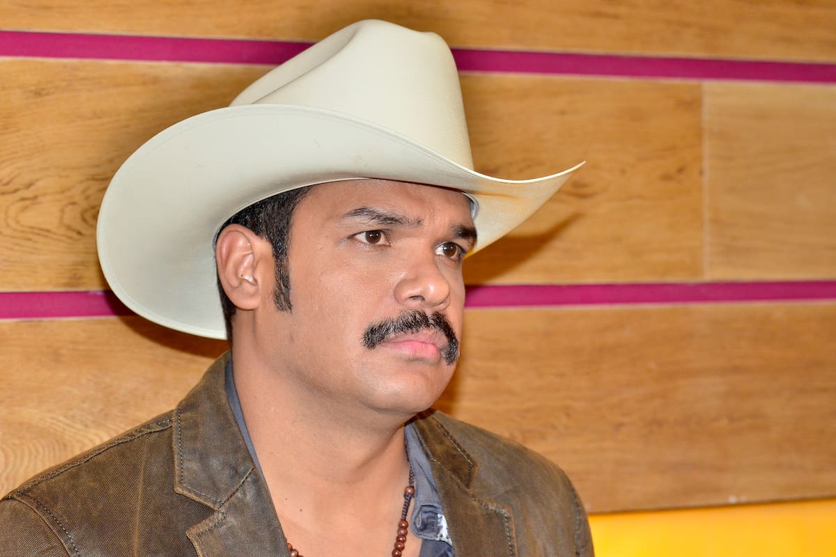Marco Flores enfrenta polémica tras videos donde supuestamente agrede a sus músicos