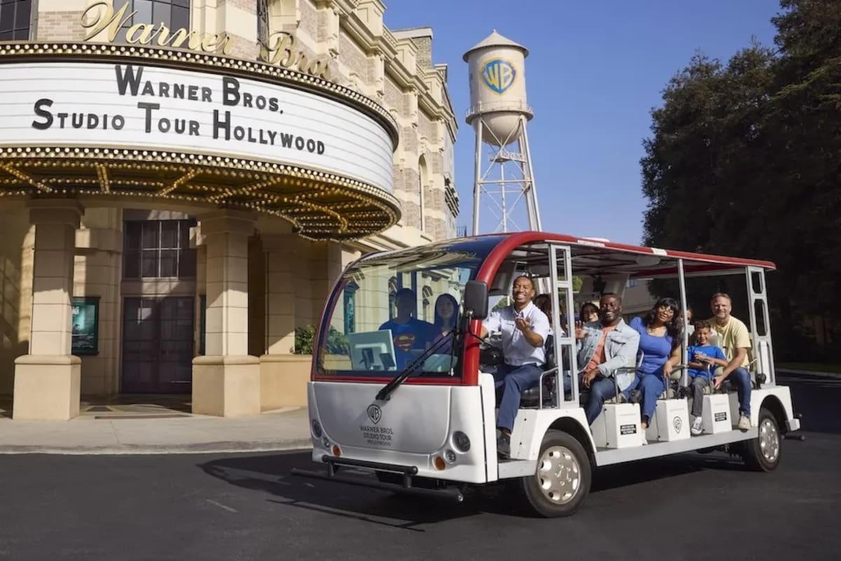 Todo lo que ofrece el tour por los estudios de Warner Bros Hollywood en California