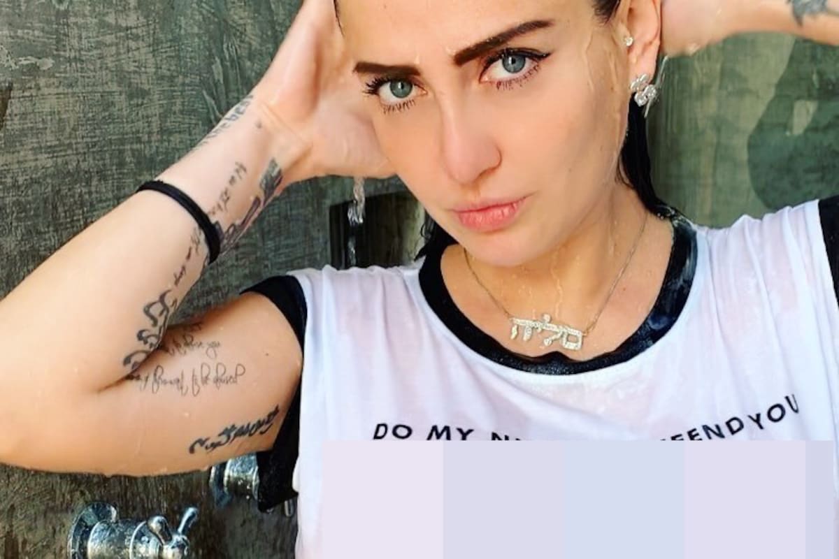 Celia Lora lo vuelve a hacer, reta a Instagram con foto sin ropa