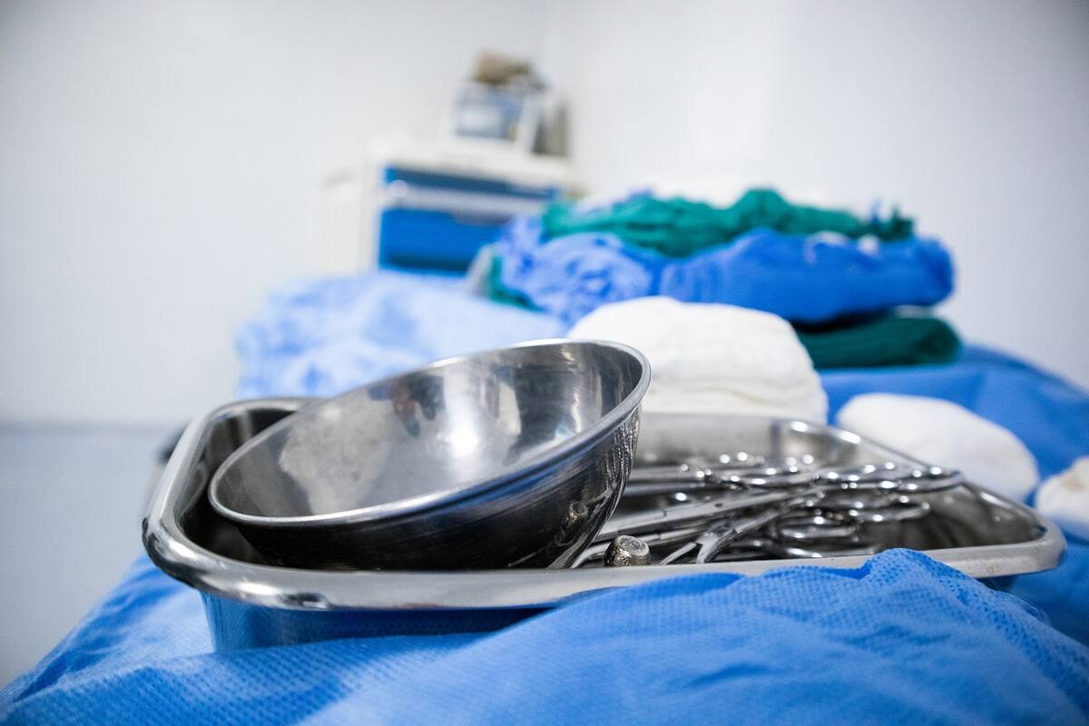 Llaman cirujanos plásticos a cambiar la Ley de Salud