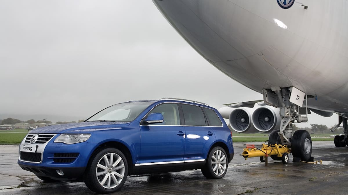 Para mover el Boeing 747, el Touareg recibió más de cuatro toneladas de lastre adicional y fue preparado para transferir mejor la fuerza del motor al pavimento.
