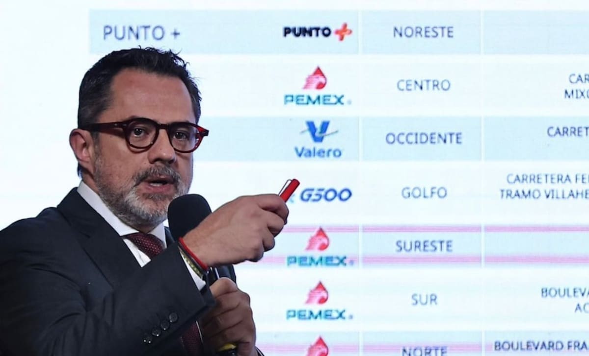 El titular de la Procuraduría Federal del Consumidor (Profeco), César Iván Escalante Ruiz, en la mañanera de Claudia Sheinbaum el 12 de mayo del 2025. | Crédito: El Universal
