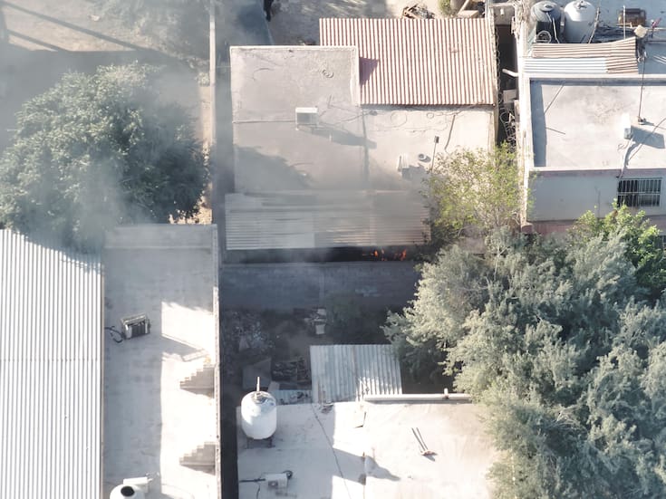 Captura Policía Municipal a dos presuntos pirómanos que incendiaron vivienda y retuvieron a víctima en la Colosio