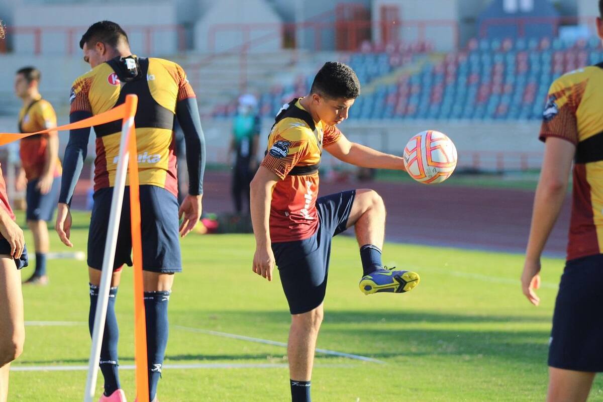 Enfrentan Cimarrones a Alacranes por primera vez en Liga Expansión