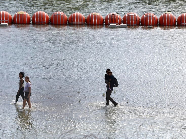 El gobierno de Estados Unidos lanzó la Operación “Muro del Río”, un despliegue de la Guardia Costera en el Río Grande para frenar la migración irregular y el narcotráfico