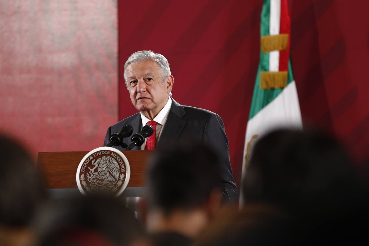 AMLO se compromete con empresarios de Sonora a concluir Cuatro Carriles