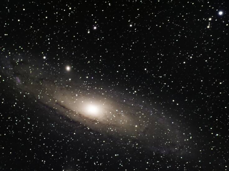 Ni materia oscura ni energía oscura: una teoría nueva desafía la cosmología moderna