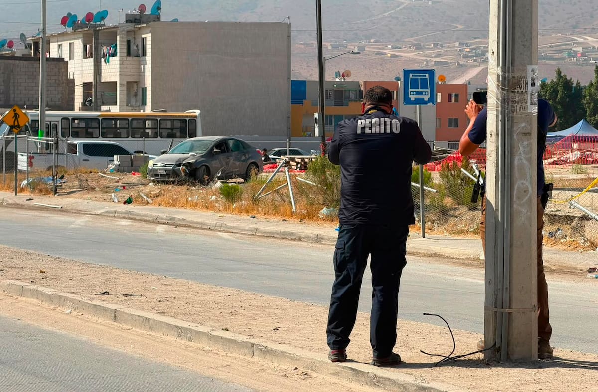 El conductor fue detenido; de manera preliminar, habría tomado el vehículo sin autorización. Foto: Border Zoom