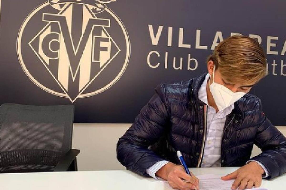 Mexicano de 17 años, Emiliano García, firma contrato con Villarreal de Liga Española
