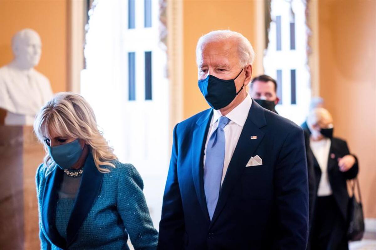 Cuáles son las 17 medidas aprobadas por Joe Biden en su primer día en la Casa Blanca