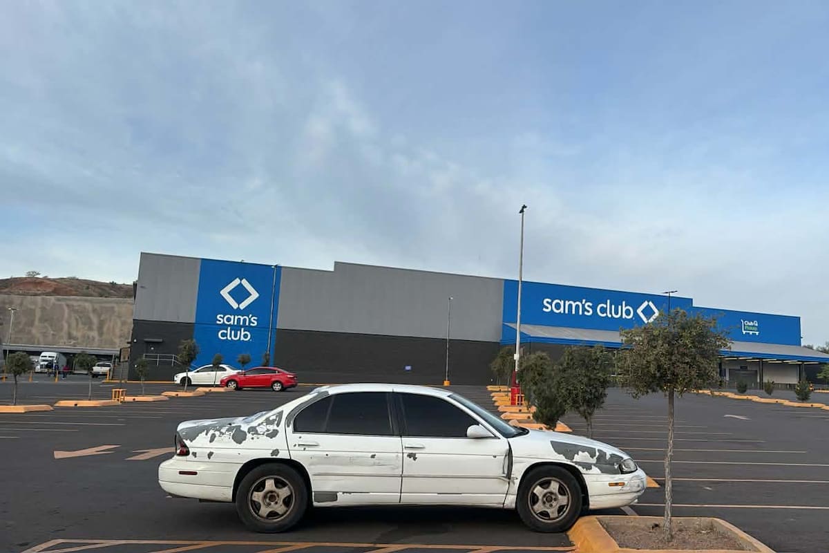 Falla suministro eléctrico de Sams Club de Nogales; Clausura temporalmente PC