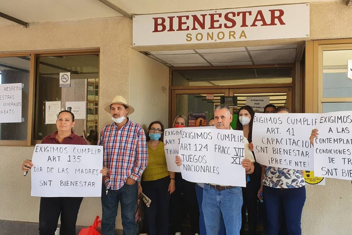 Cierran sindicalizados delegación de Bienestar para exigir pago de prestaciones