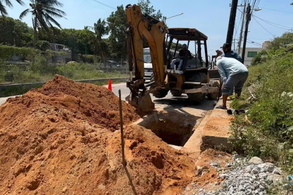 Cerca de 40 mil habitantes de Oaxaca llevan una semana sin agua potable por las reparaciones en la línea principal, obligando a familias de unas 40 colonias a comprar pipas de hasta 700 pesos
