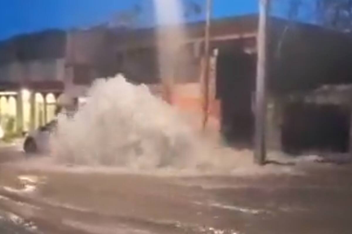 VIDEO: Megafuga de agua en Monterrey y en plena crisis de desabasto
