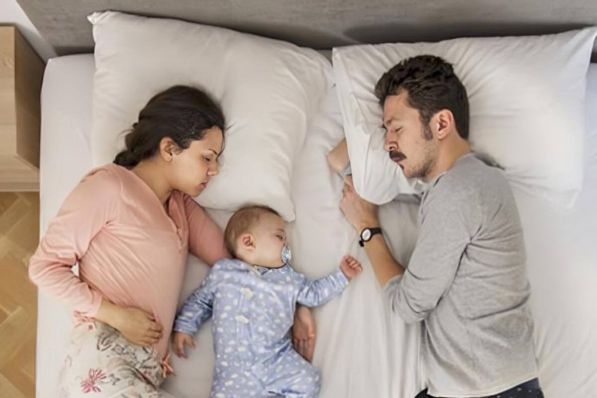 Esto pasa en el cerebro de los niños que duermen con sus padres según estudios