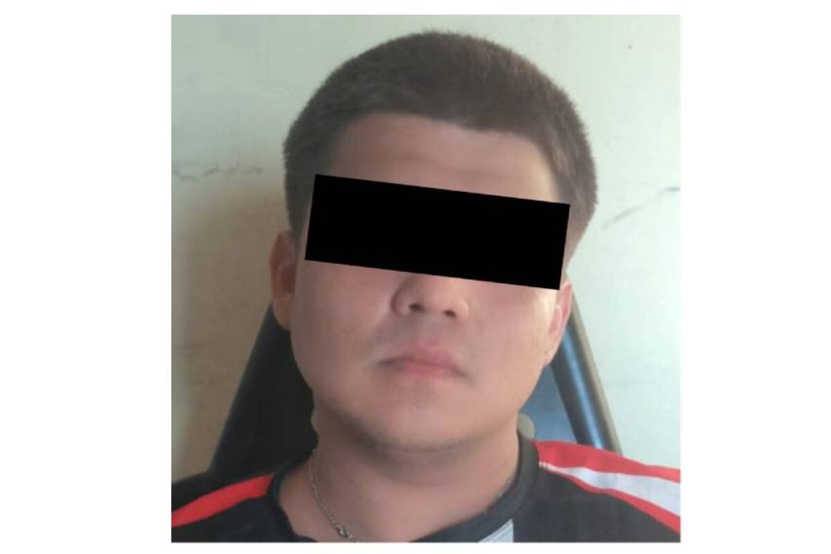 Capturan a presunto narcomenudista tras persecución en SLRC