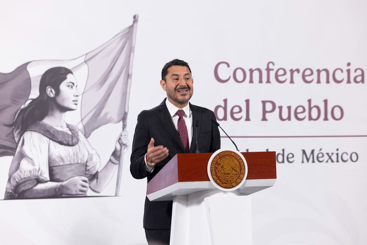Martí Batres, titular del ISSSTE, reveló cuáles serán los 6 hospitales de México que tendrán cirugías robóticas con ‘Da Vinci’. | Crédito: Presidencia