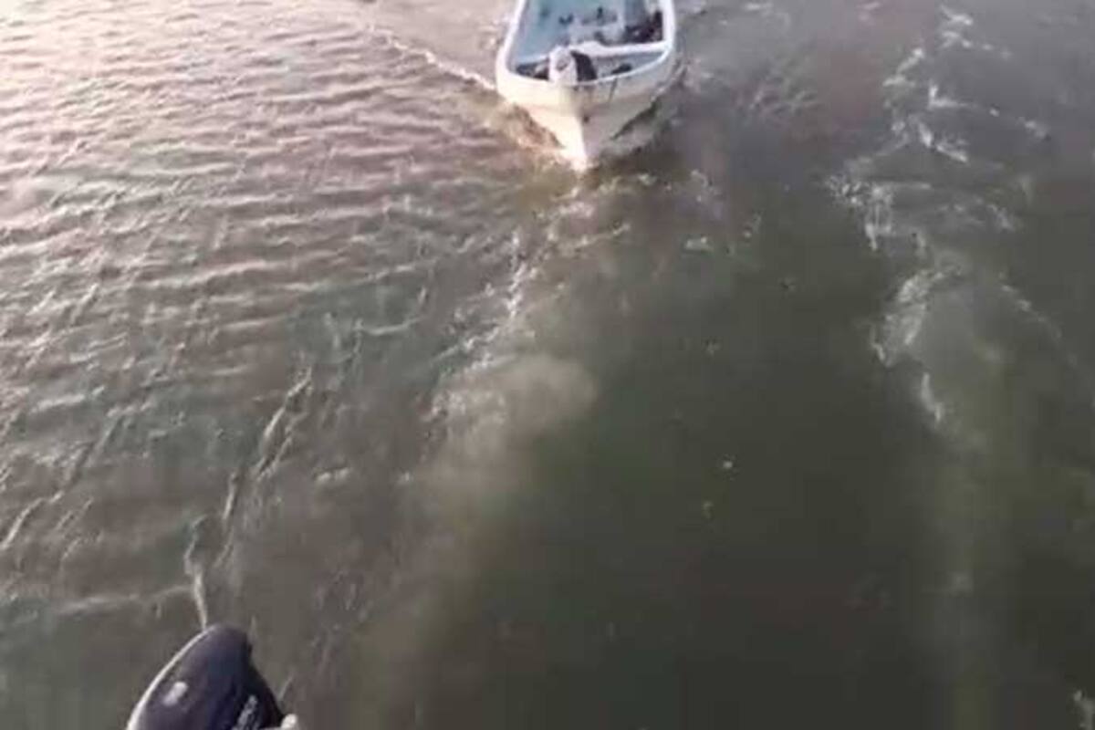 "Te voy a meter un tiro en la cabeza", asaltan a turistas que paseaban en un barco