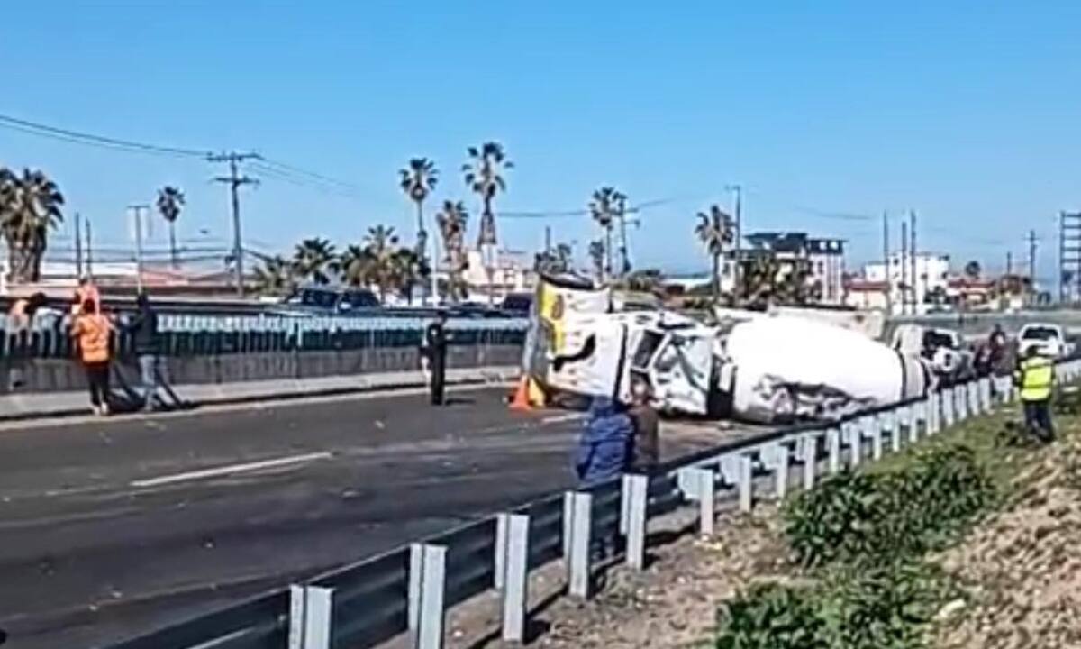 Los ocupantes de los vehículos siniestrados no presentan lesiones de consideración.