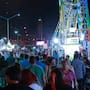 Familias llegan al Centro Cívico de Mexicali para celebrar el 15 de septiembre